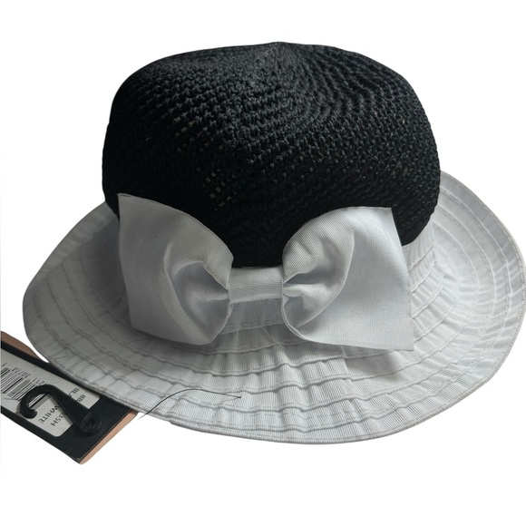 Badgley Mischa Women’s Crochet Crown Bucket Hat, white bow NEW - Picture 4 of 10